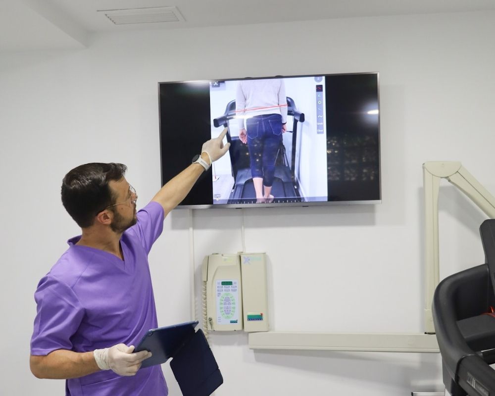 podologo alicante estudio de la pisada podologo especializado en dermatologia